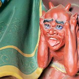 Hell of a Noise  ... with all the noise around you, this is how you sometimes feel in touristy places ...  (it's actually a presentation of a poor soul being sent to hell by some protector gods at this temple)