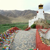Yumbulagang Palace  As an alternative program to the Everest base camp, which we werew not able to visit due to the recent earthquake, we visited this palace in Tsetang, which according to legend, had been built for the first king of Tibet.